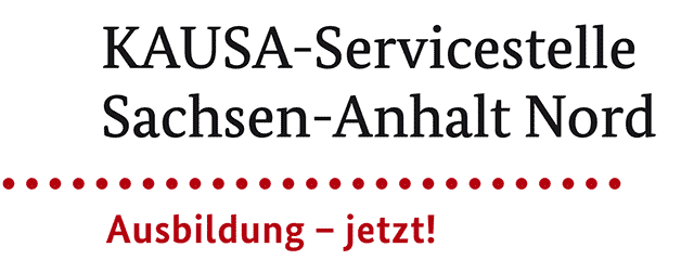 Das Projektlogo zeigt den Schriftzug Kausa Servicestelle Sachsen-Anhalt Nord getrennt durch rote Punkte sowie den Claim ausbilden jetzt
